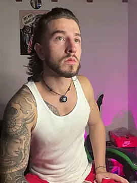 Snapshot of Valentino_Xander chatting on January 9, 2:36 am Valentino Xander online show from January 9, 2:36 am