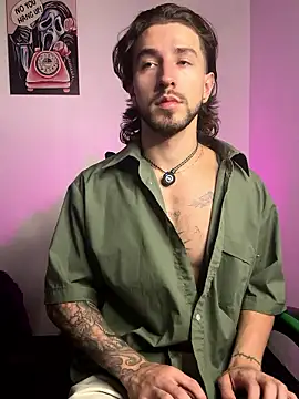 Snapshot of Valentino_Xander chatting on January 16, 2:15 am Valentino Xander online show from January 16, 2:15 am