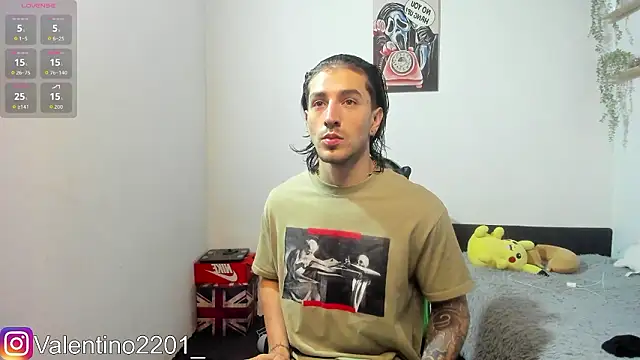 Snapshot of Valentino_Xander chatting on March 3, 3:34 am Valentino Xander online show from March 3, 3:34 am