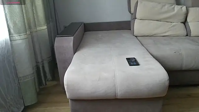 MilaaMilaa online show from October 6, 3:59 am