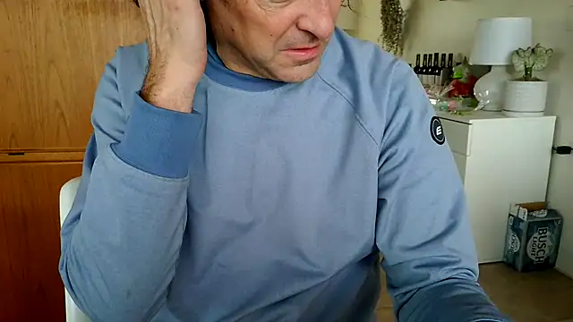 costanza7070 online show from March 16, 4:45 pm