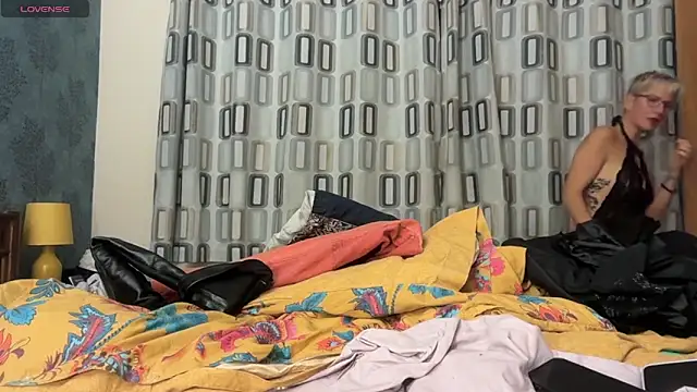 JennyHazel1 online show from November 16, 6:13 pm