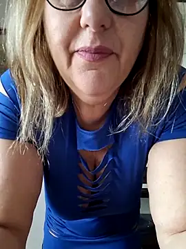 Snapshot of Mara-24 chatting on February 16, 10:43 am Mara-24 online show from February 16, 10:43 am