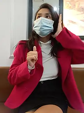 Snapshot of Hera_hera chatting on March 5, 11:49 am Hera hera online show from March 5, 11:49 am