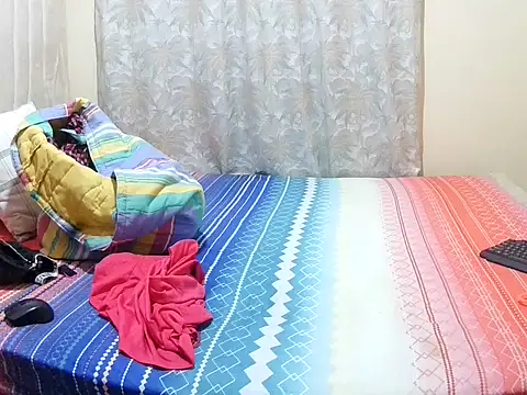 slender sweet online show from January 16, 9:35 am