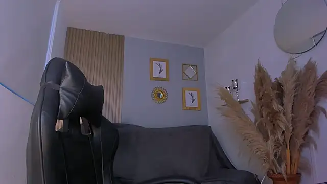 Snapshot of NatyFerrer_ chatting on October 31, 10:49 am NatyFerrer online show from October 31, 10:49 am