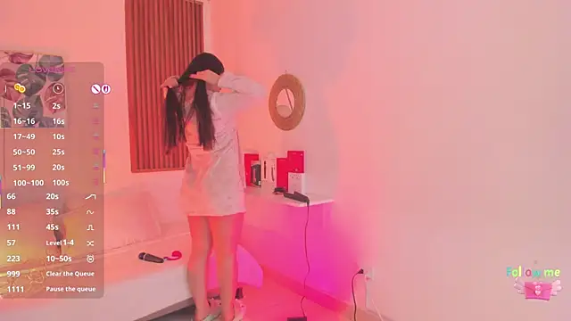 TiffanyWright online show from November 16, 1:49 pm