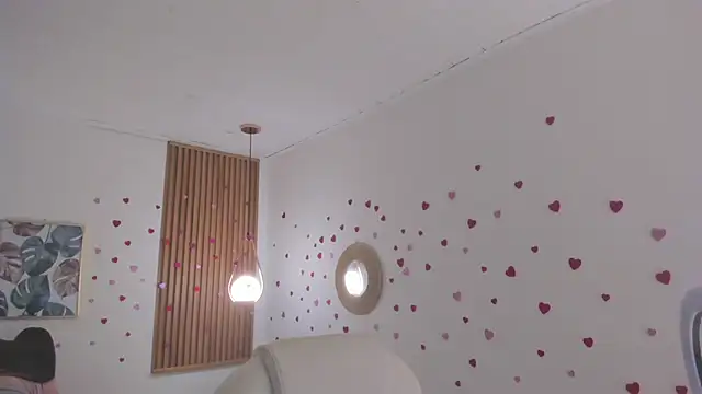 TiffanyWright online show from April 5, 1:52 pm