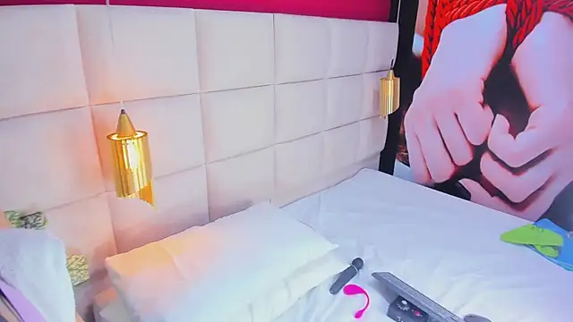 Amberluy online show from April 6, 7:04 pm