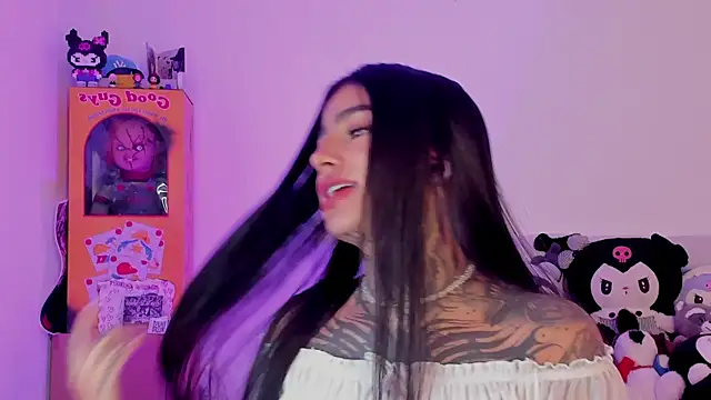 Snapshot of shadowcatt_ chatting on December 15, 10:58 pm shadowcatt online show from December 15, 10:58 pm