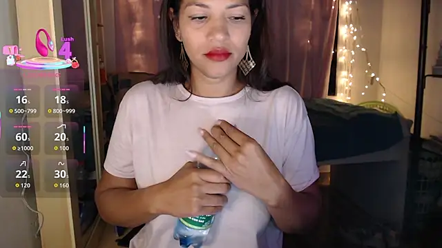 makennaa  online show from October 15, 10:15 am