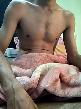 Snapshot of king_boy chatting on December 30, 6:38 pm king boy online show from December 30, 6:38 pm