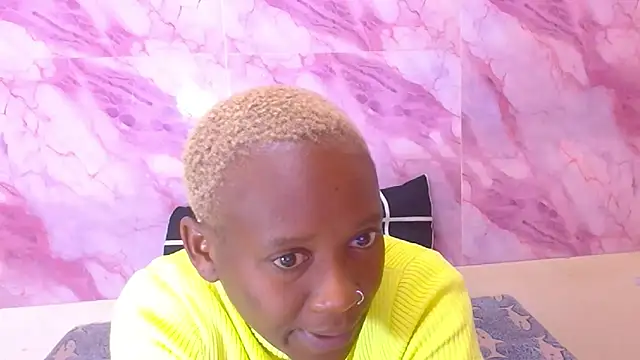 Snapshot of EbonyOlive69 chatting on October 16, 5:25 pm EbonyOlive69 online show from October 16, 5:25 pm