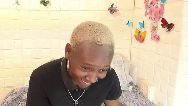 Snapshot of EbonyOlive69 chatting on November 3, 5:25 pm EbonyOlive69 online show from November 3, 5:25 pm