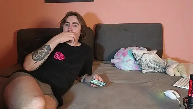 Snapshot of Katusha006 chatting on October 14, 11:27 pm Katusha006 online show from October 14, 11:27 pm