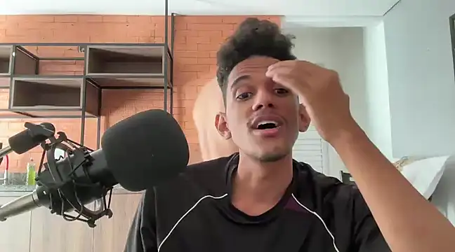 Snapshot of RenziTatte chatting on March 1, 7:15 pm RenziTatte online show from March 1, 7:15 pm