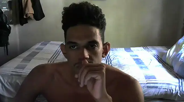 Snapshot of RenziTatte chatting on March 4, 7:11 pm RenziTatte online show from March 4, 7:11 pm