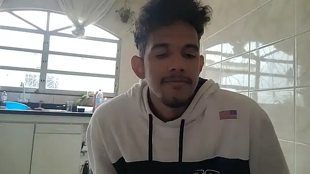 Snapshot of RenziTatte chatting on September 27, 1:49 pm RenziTatte online show from September 27, 1:49 pm