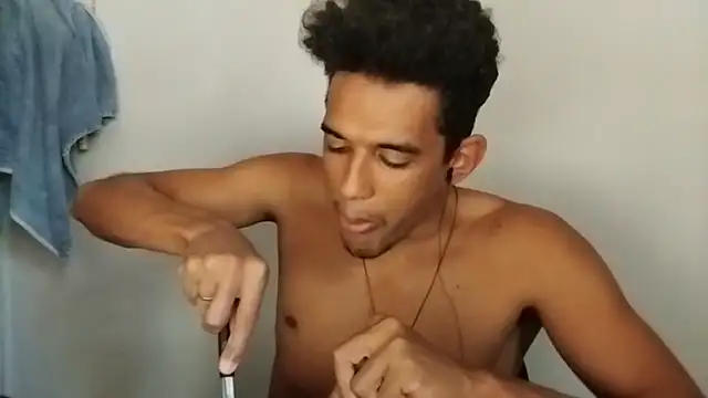 Snapshot of RenziTatte chatting on October 6, 4:37 pm RenziTatte online show from October 6, 4:37 pm