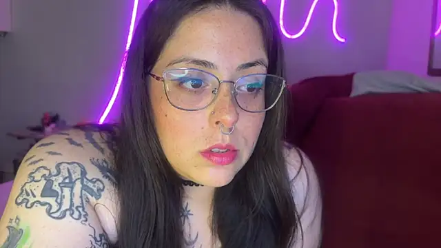 Snapshot of Mizztikaa chatting on November 29, 9:40 pm Mizztikaa online show from November 29, 9:40 pm