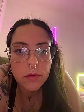 Mizztikaa online show from February 4, 5:41 pm