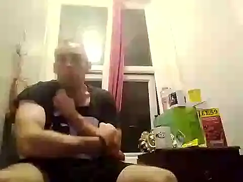 Snapshot of DrbigdickUK chatting on September 9, 10:09 pm DrbigdickUK online show from September 9, 10:09 pm