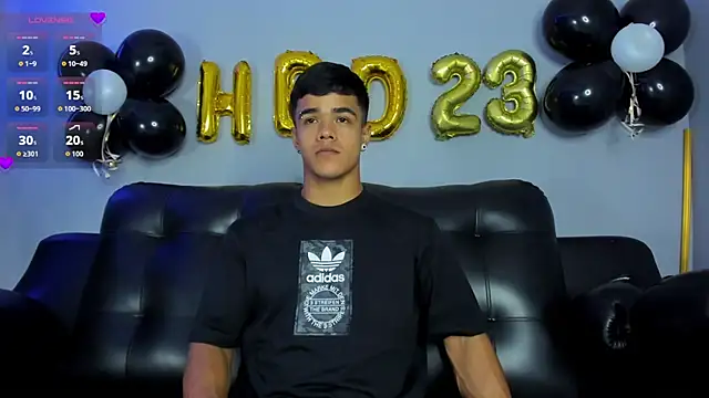 Snapshot of Rob_saenz_ chatting on September 11, 2:39 pm Rob saenz online show from September 11, 2:39 pm