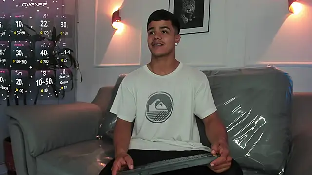 Rob saenz  online show from December 4, 2:26 pm