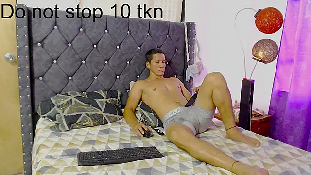 leoytessa 10 online show from February 27, 6:20 pm