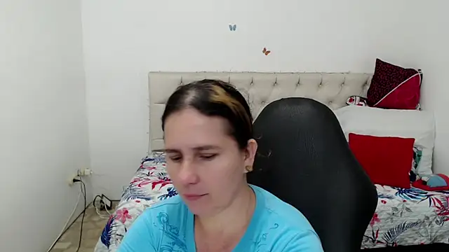 victoria jones online show from April 20, 2:20 pm