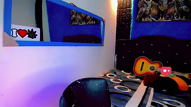 Snapshot of Damian_latinxxx chatting on January 26, 3:27 am Damian latinxxx online show from January 26, 3:27 am