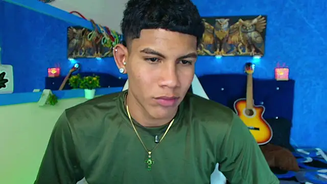 Snapshot of Damian_latinxxx chatting on January 29, 6:01 am Damian latinxxx online show from January 29, 6:01 am