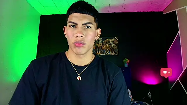 Snapshot of Damian_latinxxx chatting on March 2, 2:41 am Damian latinxxx online show from March 2, 2:41 am