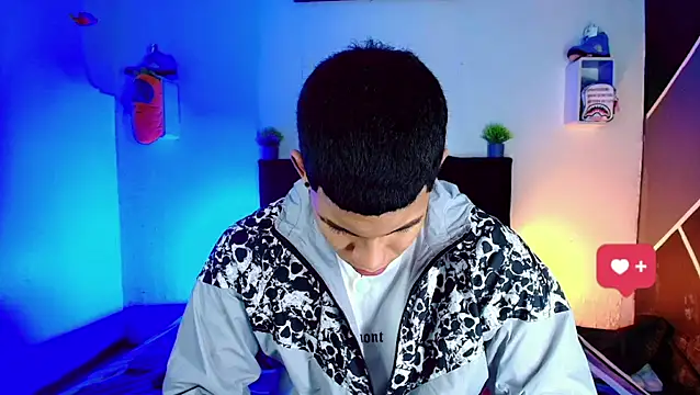 Snapshot of Damian_latinxxx chatting on March 12, 3:02 am Damian latinxxx online show from March 12, 3:02 am