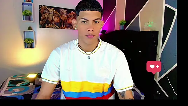 Snapshot of Damian_latinxxx chatting on March 21, 3:01 am Damian latinxxx online show from March 21, 3:01 am