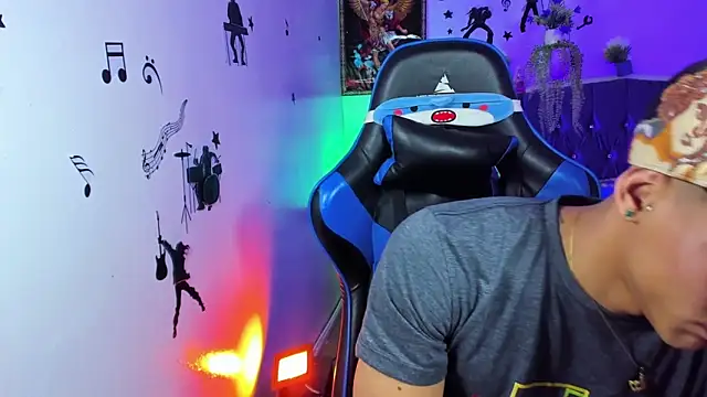 Snapshot of Damian_latinxxx chatting on September 11, 3:06 am Damian latinxxx online show from September 11, 3:06 am