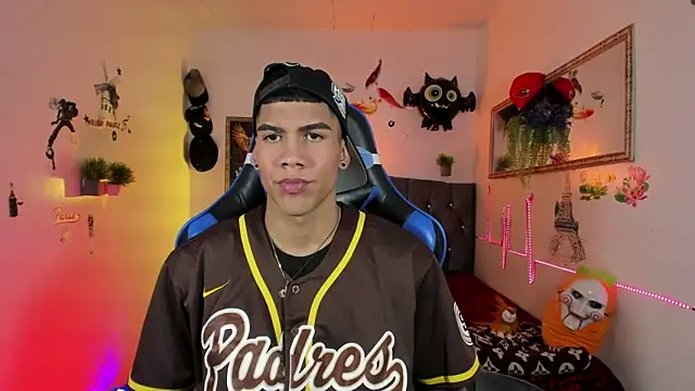 Snapshot of Damian_latinxxx chatting on November 2, 3:09 am Damian latinxxx online show from November 2, 3:09 am