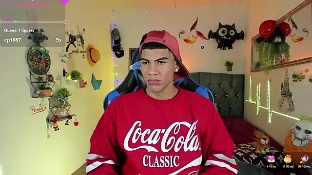 Snapshot of Damian_latinxxx chatting on November 8, 3:18 am Damian latinxxx online show from November 8, 3:18 am