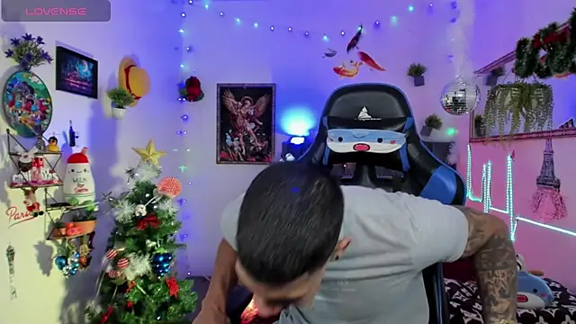 Snapshot of Damian_latinxxx chatting on November 30, 3:10 am Damian latinxxx online show from November 30, 3:10 am