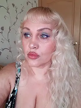 IsabellaBoni online show from March 11, 7:03 am