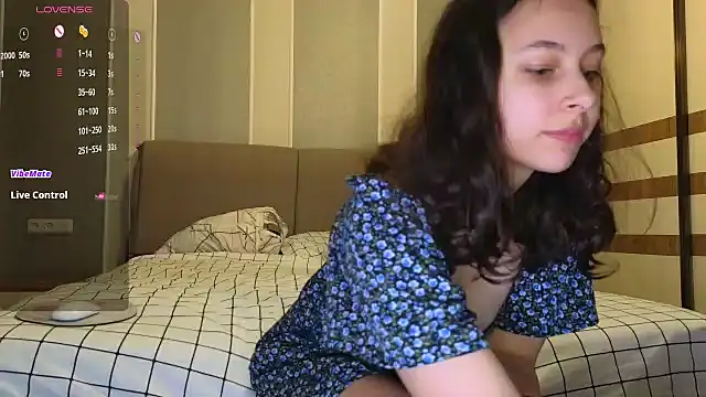 Snapshot of Agatha_Sade chatting on February 12, 4:44 pm Agatha Sade online show from February 12, 4:44 pm