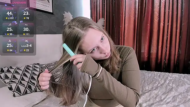 Snapshot of bubble_bbb chatting on February 12, 10:14 am bubble bbb online show from February 12, 10:14 am