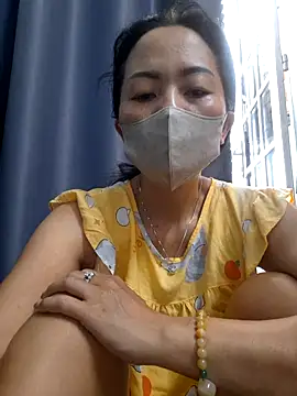 Baby-sexytits18 online show from October 7, 11:35 pm