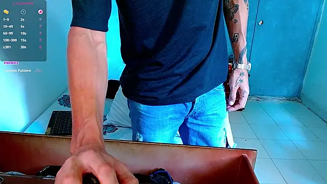 bray hotboy777 online show from February 19, 5:27 pm