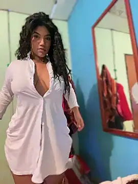 Snapshot of JennamartinyII chatting on January 27, 12:16 pm JennamartinyII online show from January 27, 12:16 pm