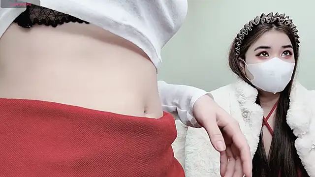 Snapshot of LyLy_Office chatting on December 27, 3:31 am LyLy Office online show from December 27, 3:31 am