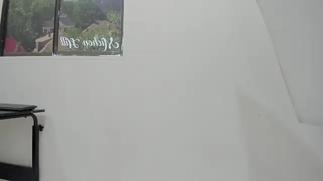 Snapshot of Littleolivia_ chatting on February 6, 12:59 pm Littleolivia online show from February 6, 12:59 pm