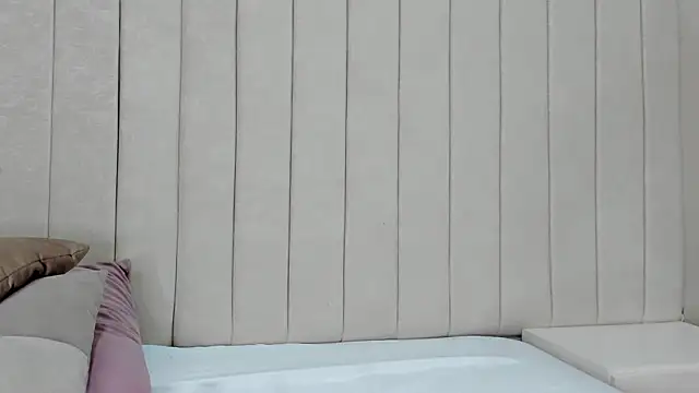 Snapshot of Littleolivia_ chatting on March 5, 1:06 pm Littleolivia online show from March 5, 1:06 pm