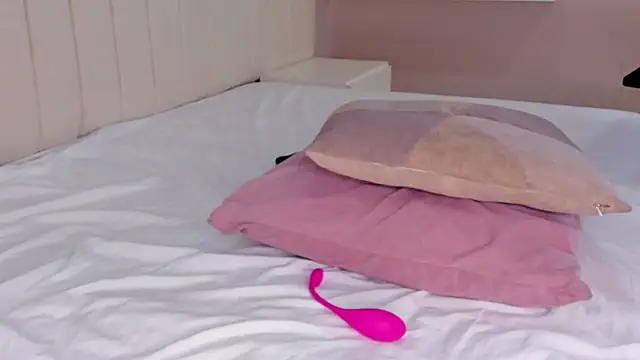 Snapshot of Littleolivia_ chatting on March 5, 4:57 pm Littleolivia online show from March 5, 4:57 pm