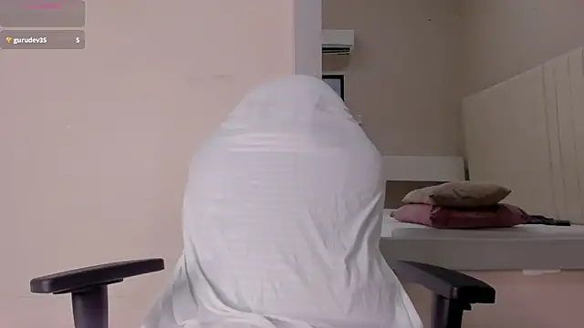 Snapshot of Littleolivia_ chatting on March 19, 4:02 pm Littleolivia online show from March 19, 4:02 pm